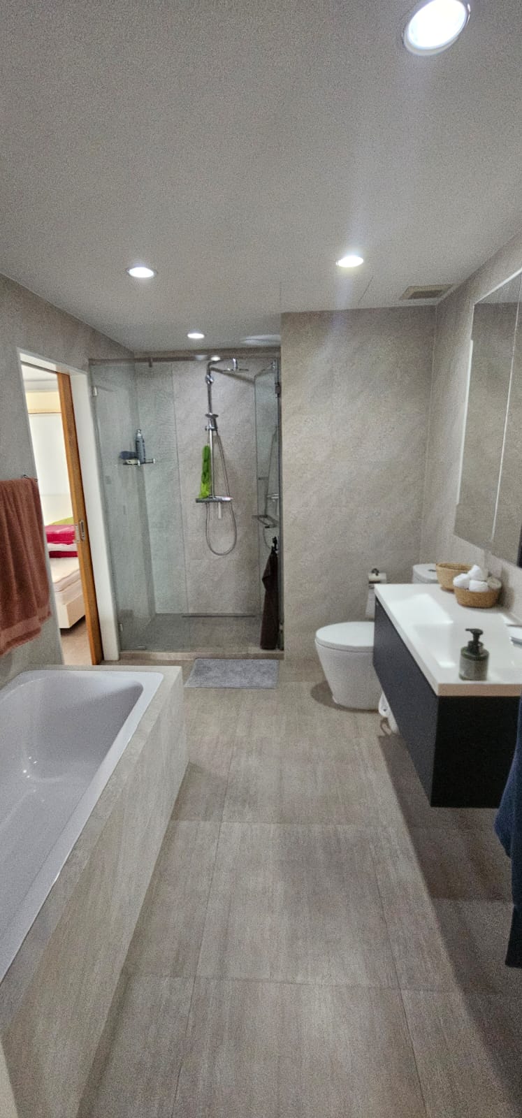 3-Bedroom, 2-Bathroom Condo for Rent, 157 sqm, 62,000 THB/month, DS Tower, Near BTS Phrom Phong