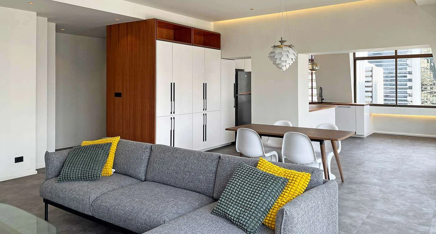 1-BR, 2-Bath, 129 sqm Loft Condo at Diamond Tower Silom-Sathorn, BTS Chong Nonsi – For Sale at ฿15.5M