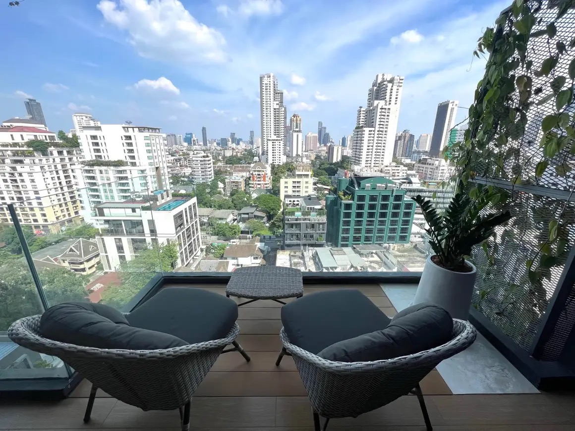 3-Bedroom, 2-Bathroom Condo for Rent, 117 SQM at Siamese Exclusive 31, 90,000 THB/Month, Near Phrom Phong BTS, Sukhumvit – Luxury Living in Bangkok