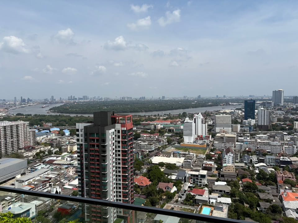 Brand-new 2 bed, 2 bath 90sqm condo at Issara Sathorn for rent ฿75k/month or sale ฿21.9M. River views, modern design, top facilities. Prime Sathorn.