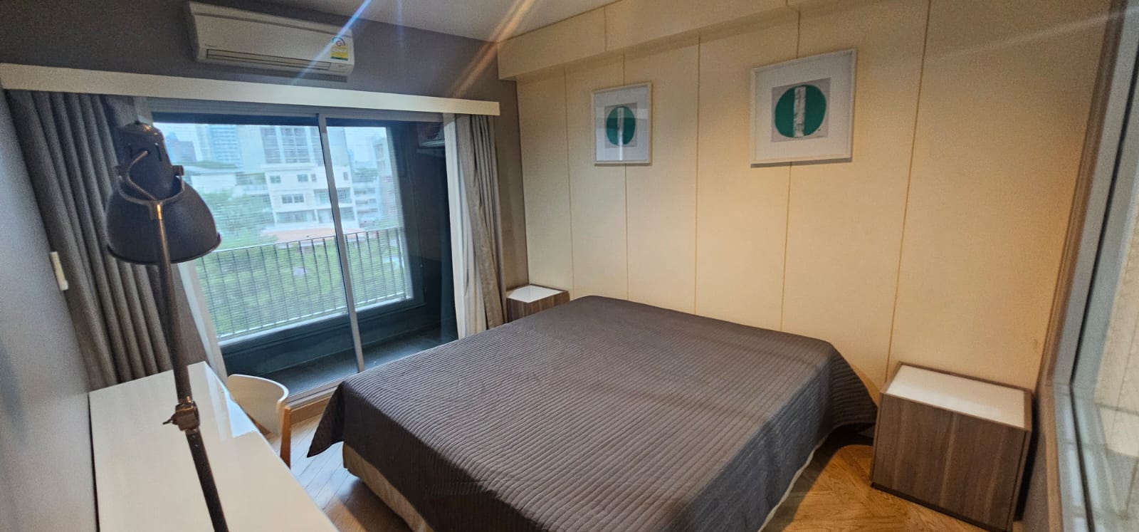 Modern 2-bedroom condo at The Seed Musee Sukhumvit 26, 75sqm, fully furnished, near BTS Phrom Phong. Rent: THB 35,000/month.