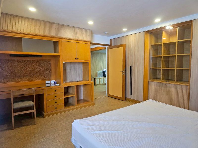 4-Bed 3-Bath 223 sqm Condo for Rent at President Park near BTS Phrom Phong – 85,000 THB/month