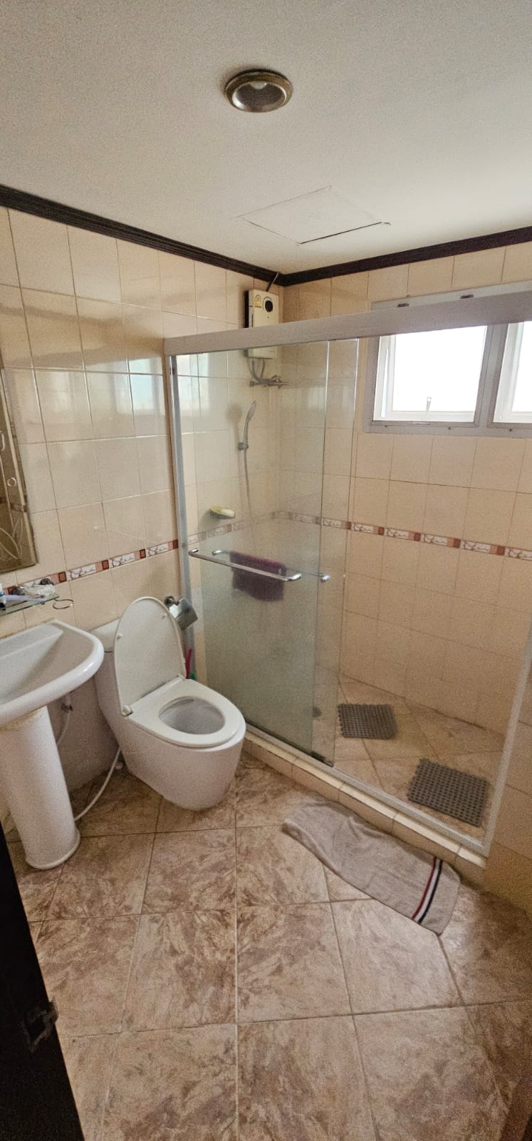 4-Bed 2-Bath 150 sqm Condo for Rent at Waterford Park Rama 4 near BTS Phra Khanong – 45,000 THB/month