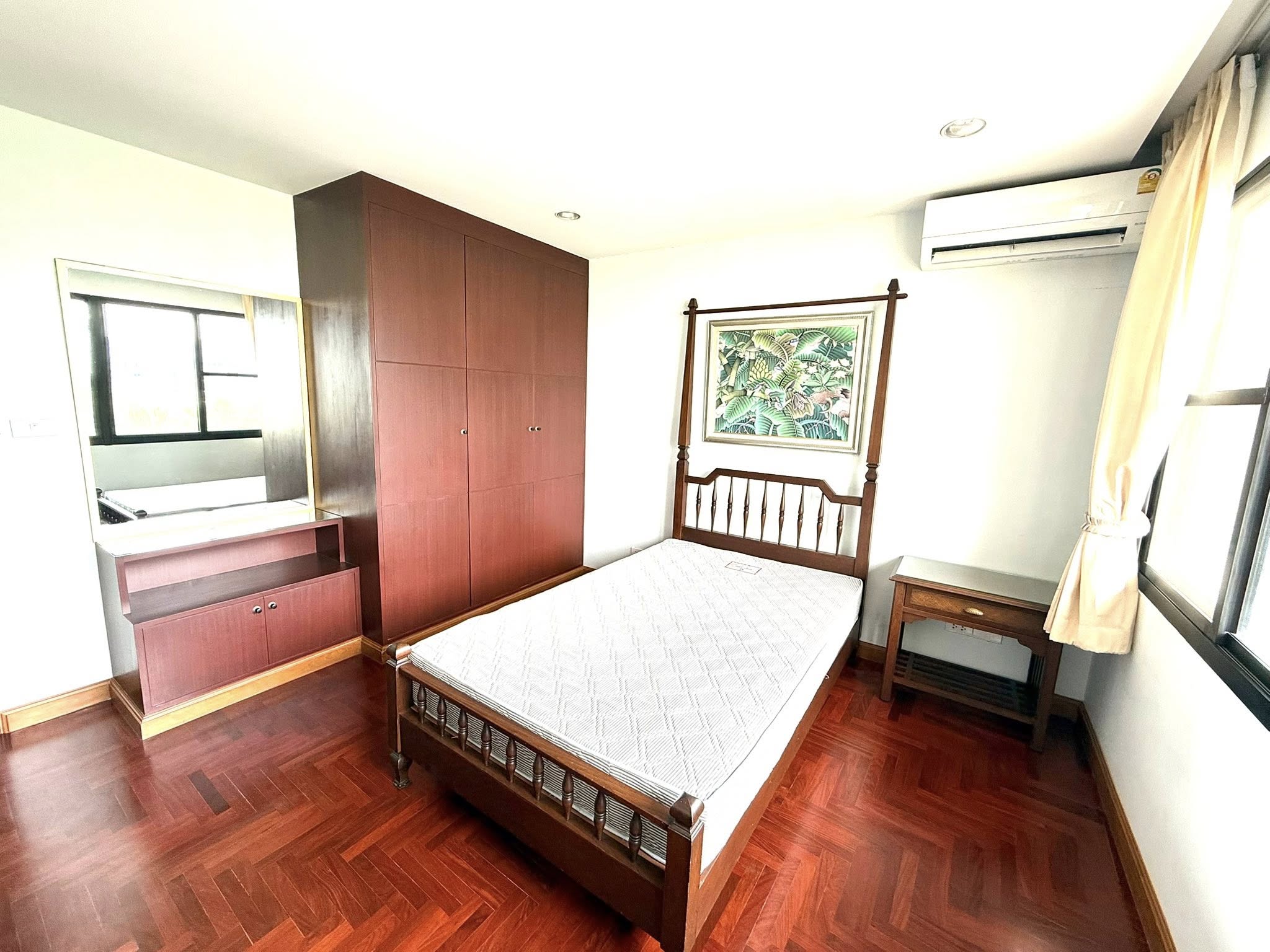2-Bed 2-Bath 118.2 sqm Condo for Rent 60K THB at Supreme Ville, Near Chong Nonsi BTS