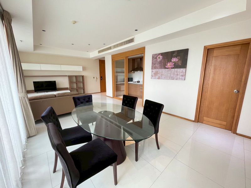 2-Bed 3-Bath 108sqm Condo for Rent 60,000 THB at The Emporio Place, BTS Phrom Phong