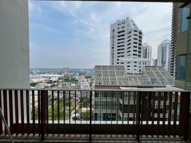2-Bed 3-Bath 108sqm Condo for Rent 60,000 THB at The Emporio Place, BTS Phrom Phong