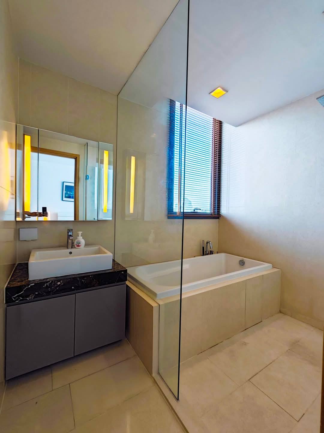 2-Bed 2-Bath 84sqm Condo at Hyde Sukhumvit 13 Near BTS Nana/Asoke – Rent 60K THB / Sale 17.5M THB