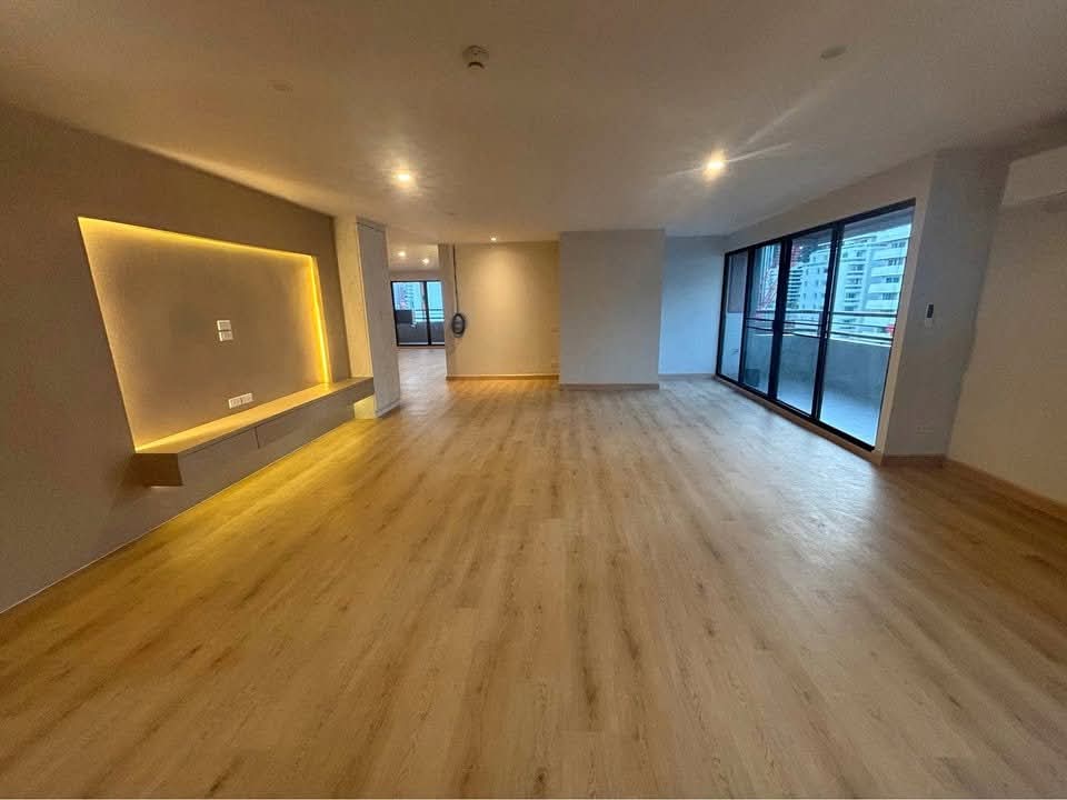 3-Bed 4-Bath 239 sqm Liberty Park 1 Condo Near Asoke BTS for Rent 75,000 THB