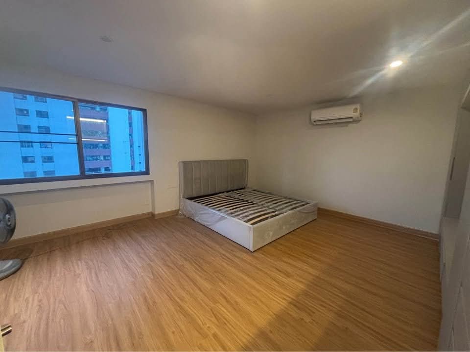 3-Bed 4-Bath 239 sqm Liberty Park 1 Condo Near Asoke BTS for Rent 75,000 THB