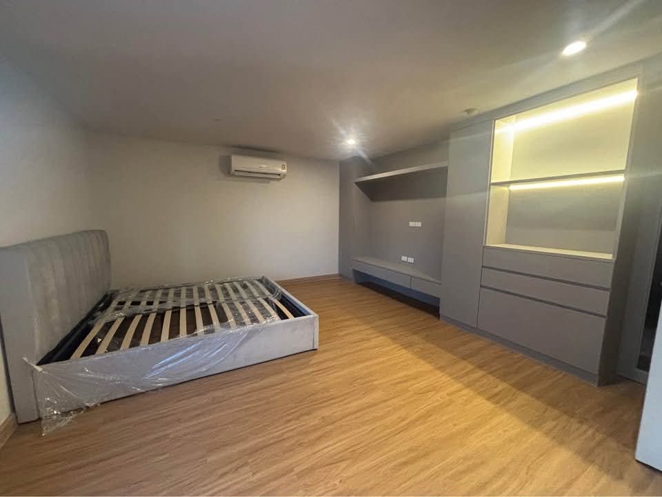 3-Bed 4-Bath 239 sqm Liberty Park 1 Condo Near Asoke BTS for Rent 75,000 THB