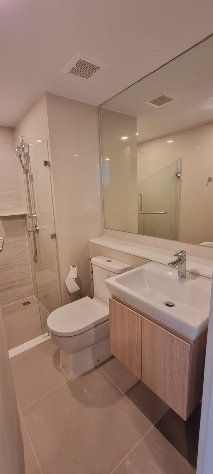 2-Bed 1-Bath 49sqm Condo at Life Rama 4 – Asoke Near Asoke BTS/MRT for Rent 45,000 THB