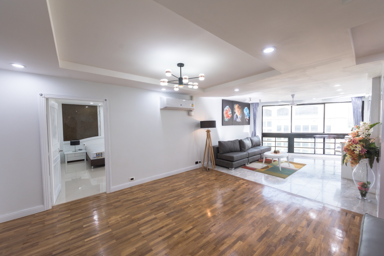 3-Bed 3-Bath 225 sqm Condo at President Park Sukhumvit 24 Phrom Phong BTS for Rent 70K or Sale 19M