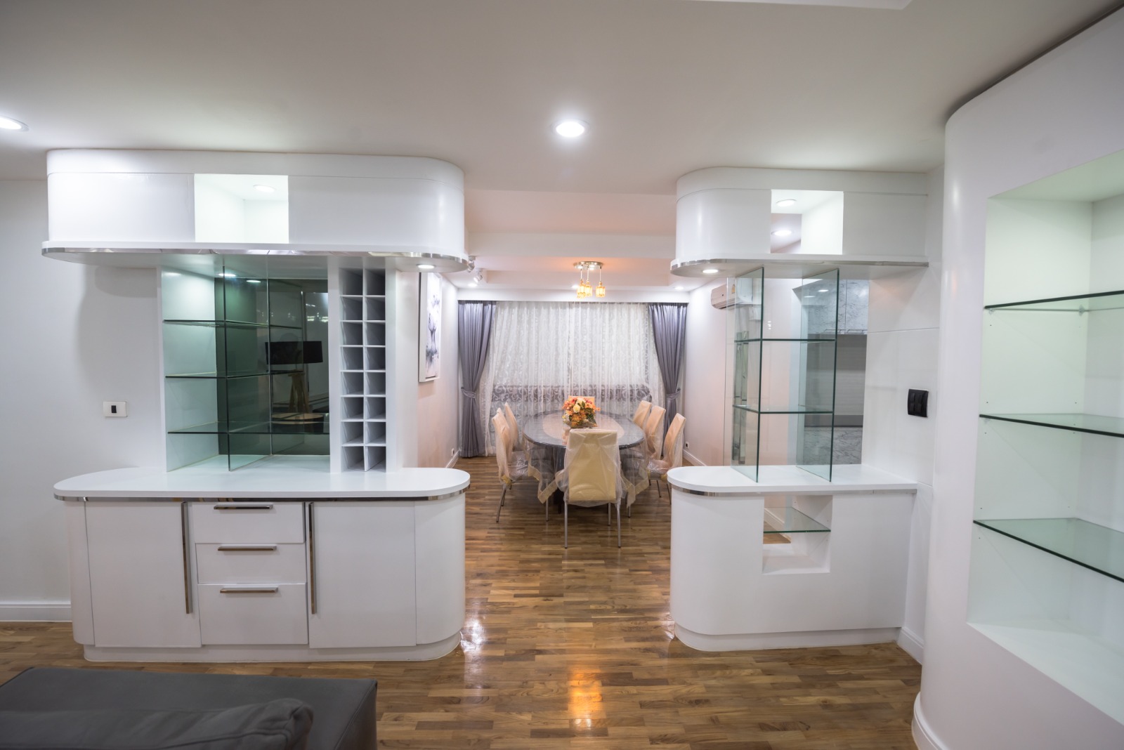 3-Bed 3-Bath 225 sqm Condo at President Park Sukhumvit 24 Phrom Phong BTS for Rent 70K or Sale 19M