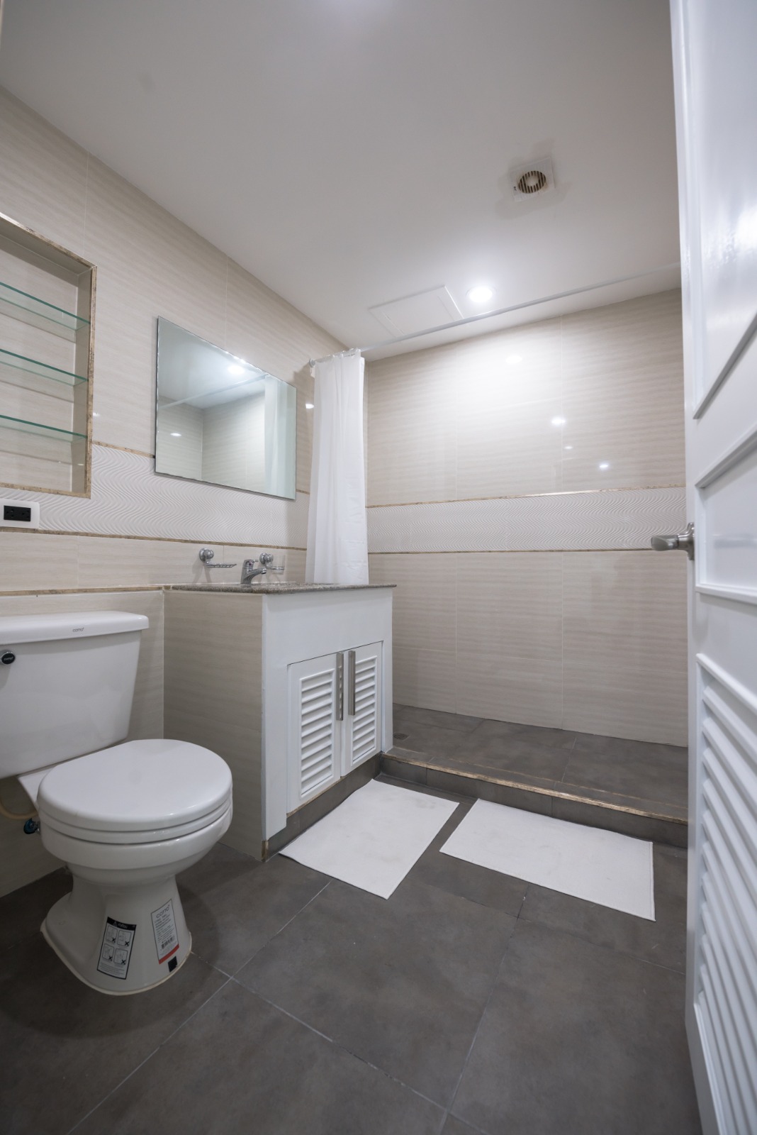 3-Bed 3-Bath 225 sqm Condo at President Park Sukhumvit 24 Phrom Phong BTS for Rent 70K or Sale 19M