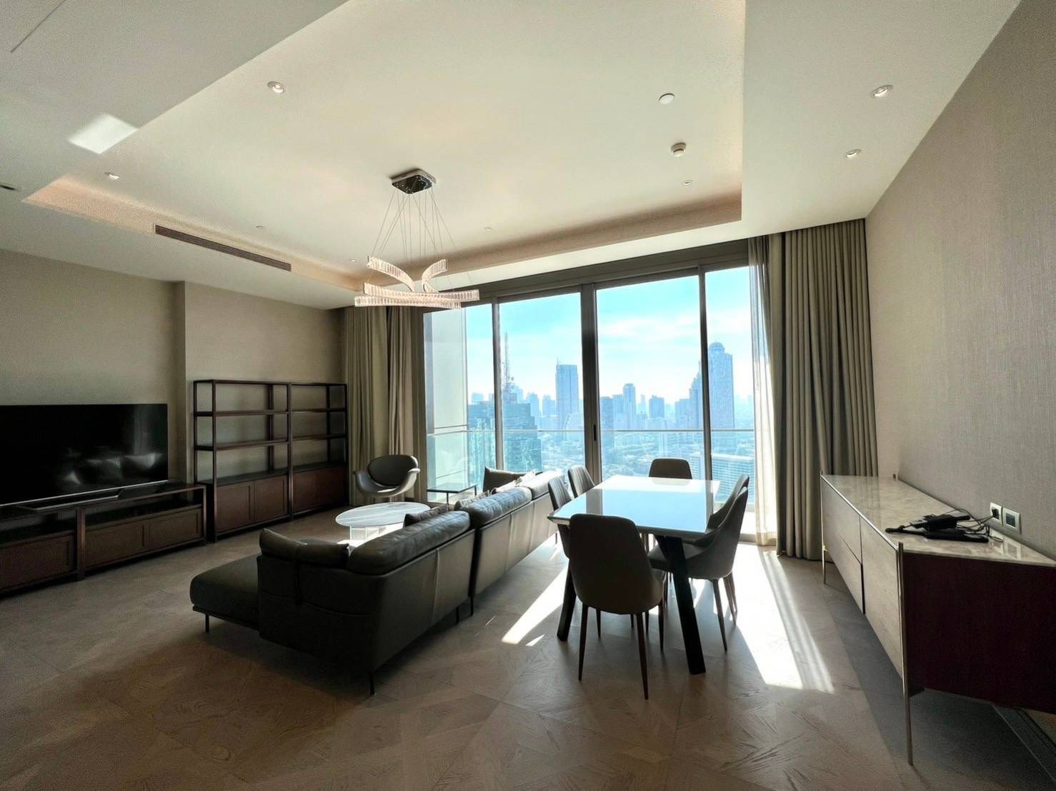 2BR 2BA 151.7sqm Condo for Rent at The Residences at Mandarin near BTS Krung Thon Buri – 250,000 THB/month