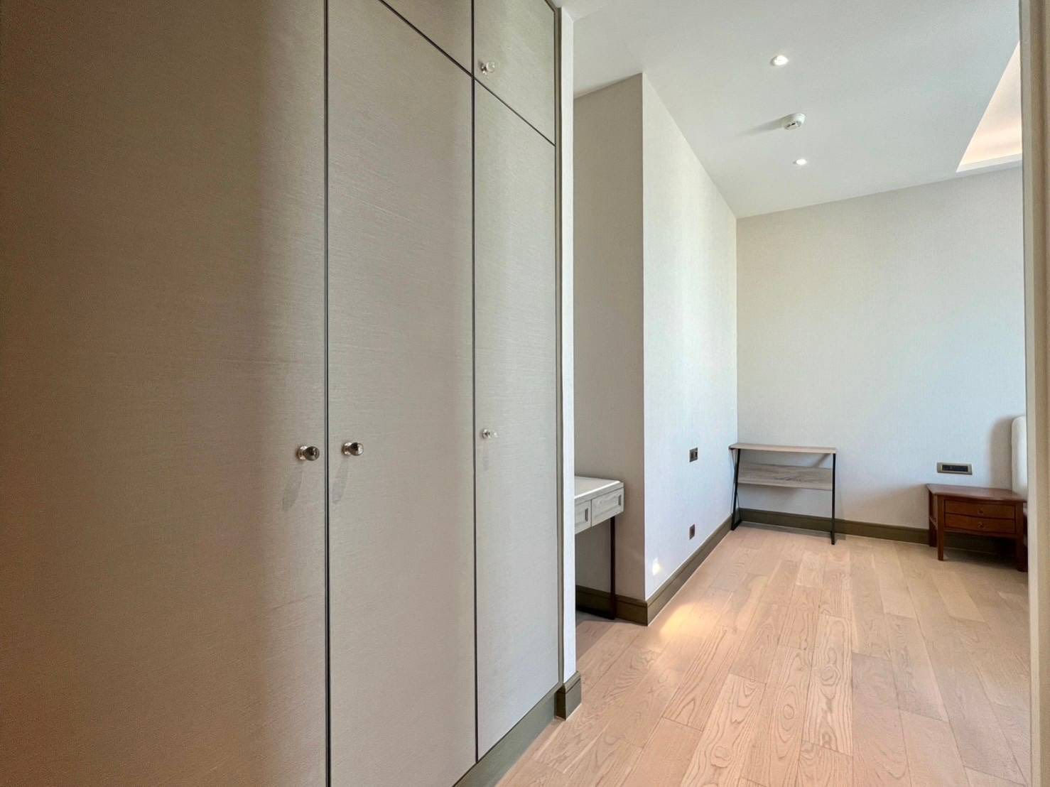 2BR 2BA 151.7sqm Condo for Rent at The Residences at Mandarin near BTS Krung Thon Buri – 250,000 THB/month