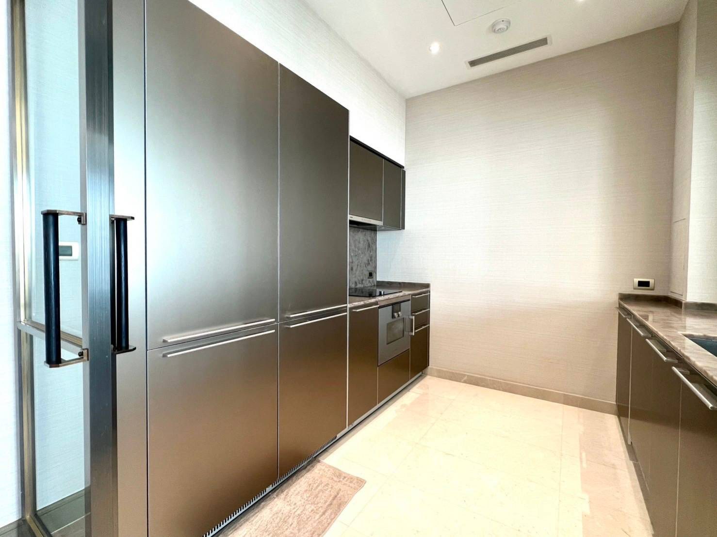 2BR 2BA 151.7sqm Condo for Rent at The Residences at Mandarin near BTS Krung Thon Buri – 250,000 THB/month