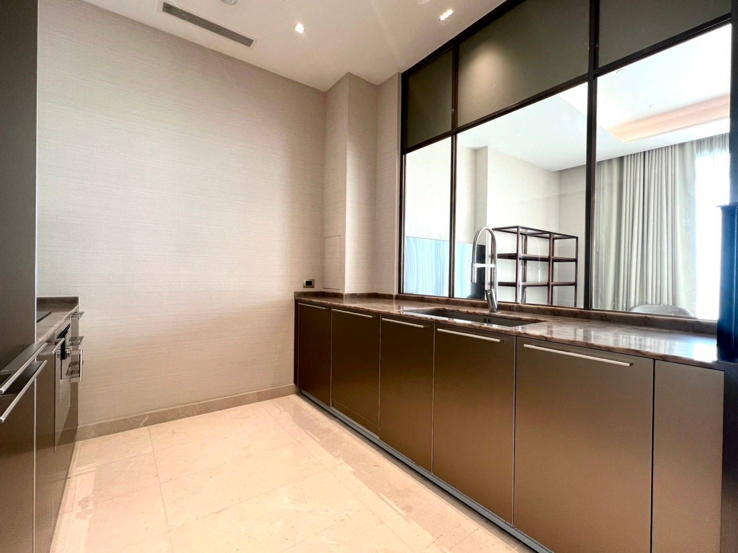 2BR 2BA 151.7sqm Condo for Rent at The Residences at Mandarin near BTS Krung Thon Buri – 250,000 THB/month