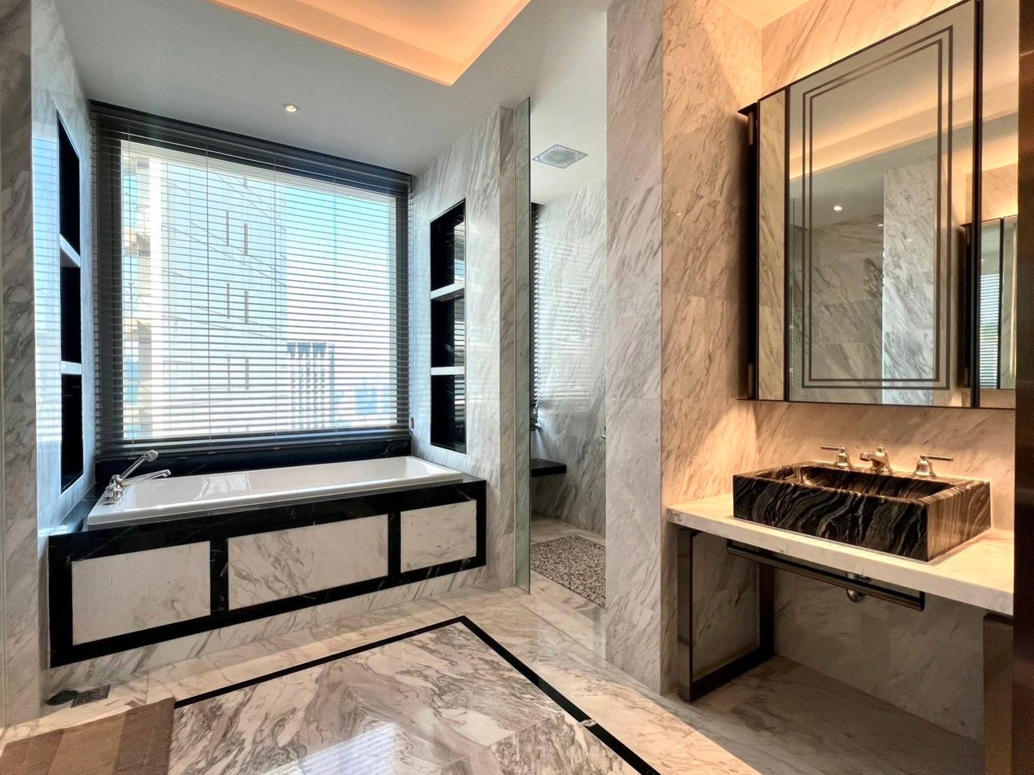 2BR 2BA 151.7sqm Condo for Rent at The Residences at Mandarin near BTS Krung Thon Buri – 250,000 THB/month