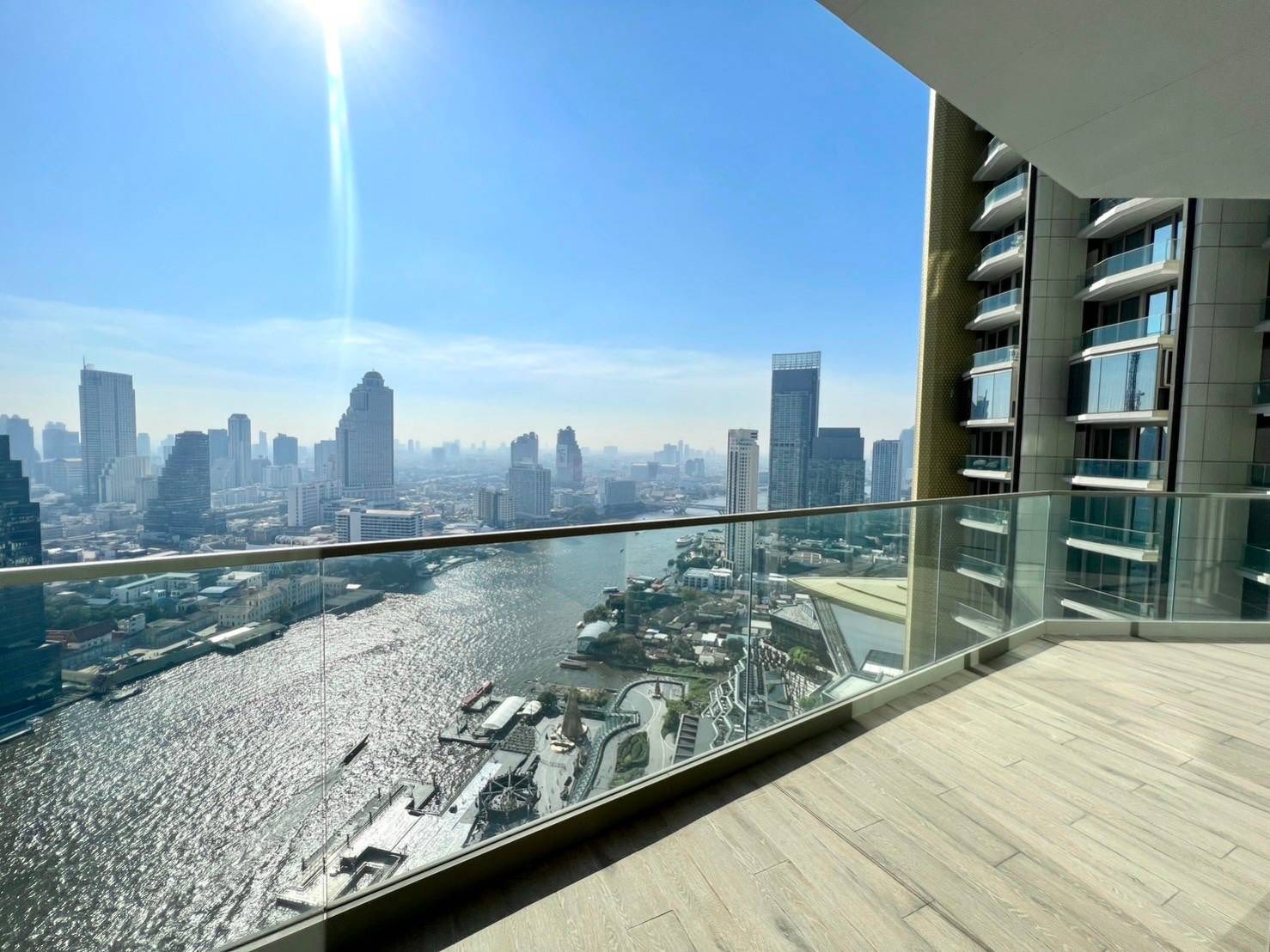 2BR 2BA 151.7sqm Condo for Rent at The Residences at Mandarin near BTS Krung Thon Buri – 250,000 THB/month