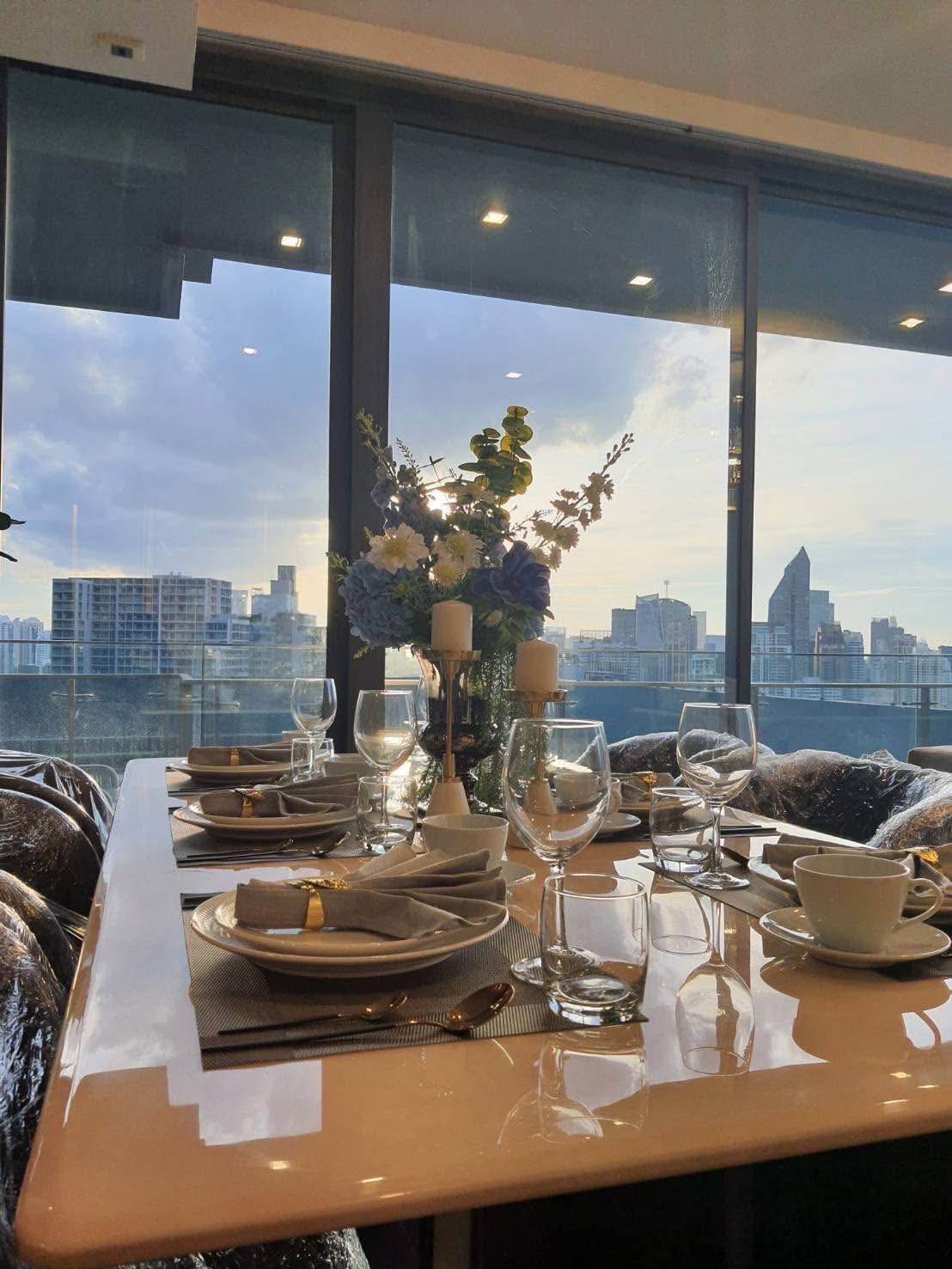 3BR, 3BTH Condo, 145 SQ.M, 200,000 THB/Month, LAVIQ Sukhumvit 57, Near BTS Thong Lo, For Rent