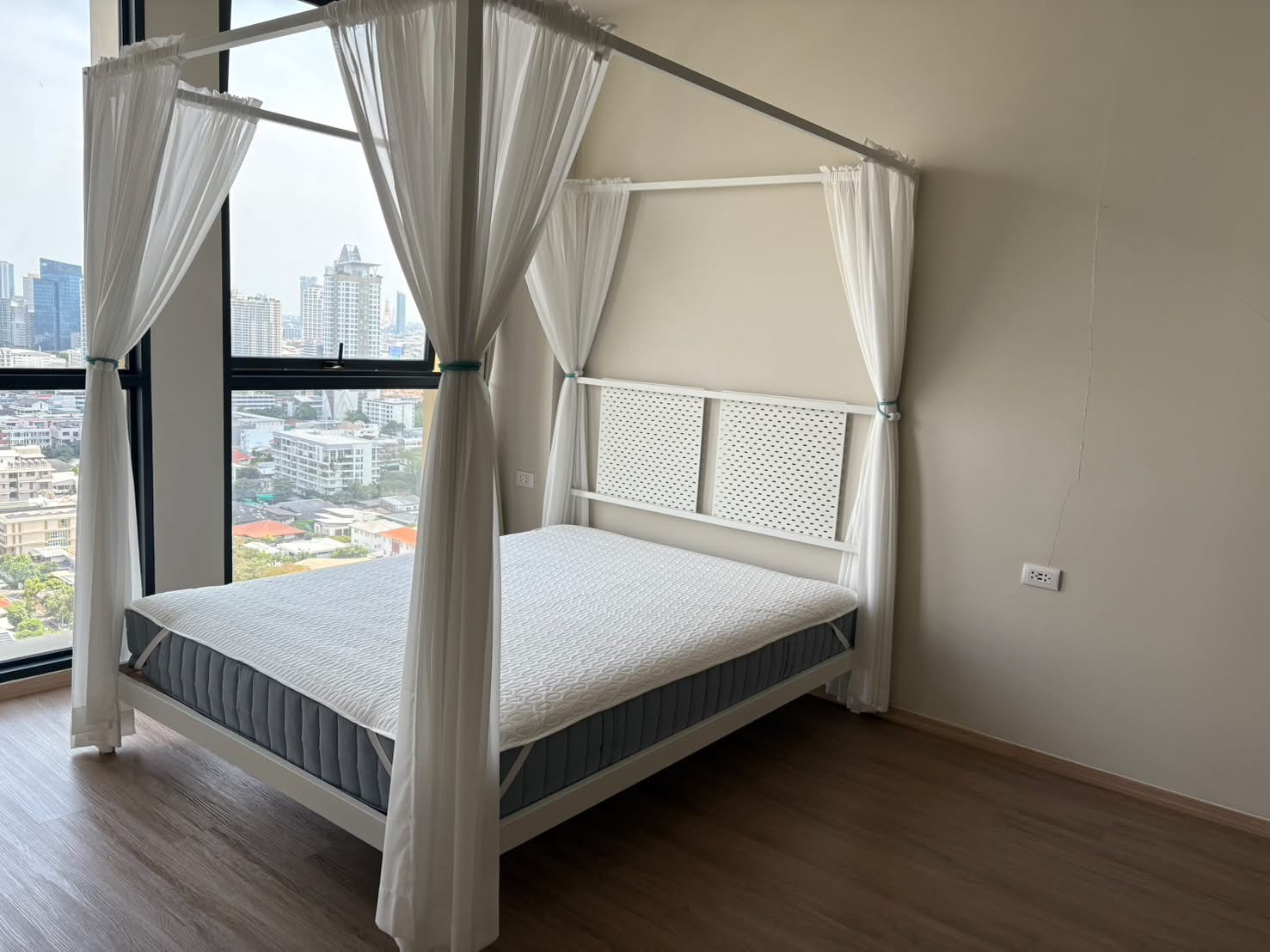 3-Bed 2-Bath 127 sqm Condo at The Issara Sathorn near BTS Chong Nonsi for Sale 30M THB