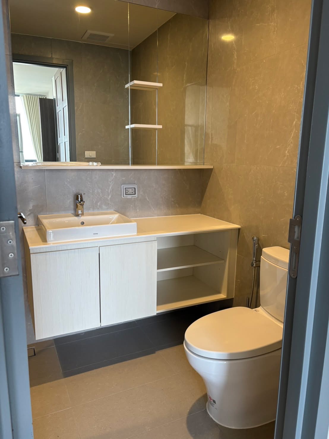 3-Bed 2-Bath 127 sqm Condo at The Issara Sathorn near BTS Chong Nonsi for Sale 30M THB