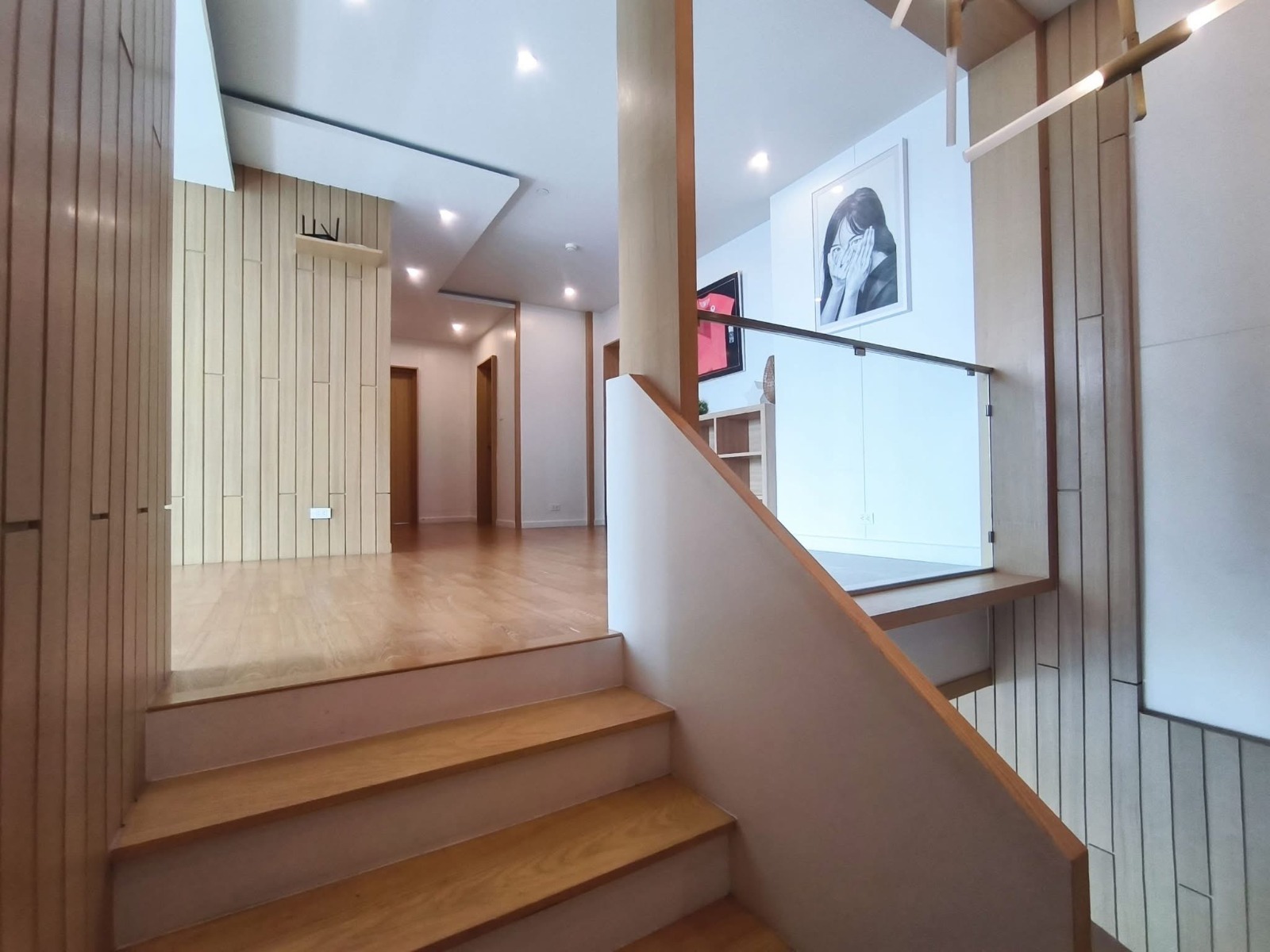 5-Bed 5-Bath 376 sqm Fullerton Sukhumvit Condo Near BTS Thonglor for Sale 89M THB