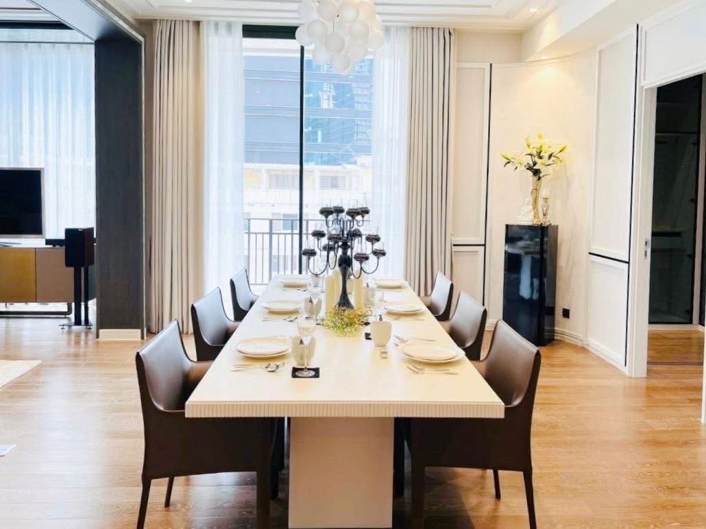 3-Bed 4-Bath 152 sqm Muniq Langsuan Condo Near BTS Chit Lom for Rent 220K THB or Sale 55M THB