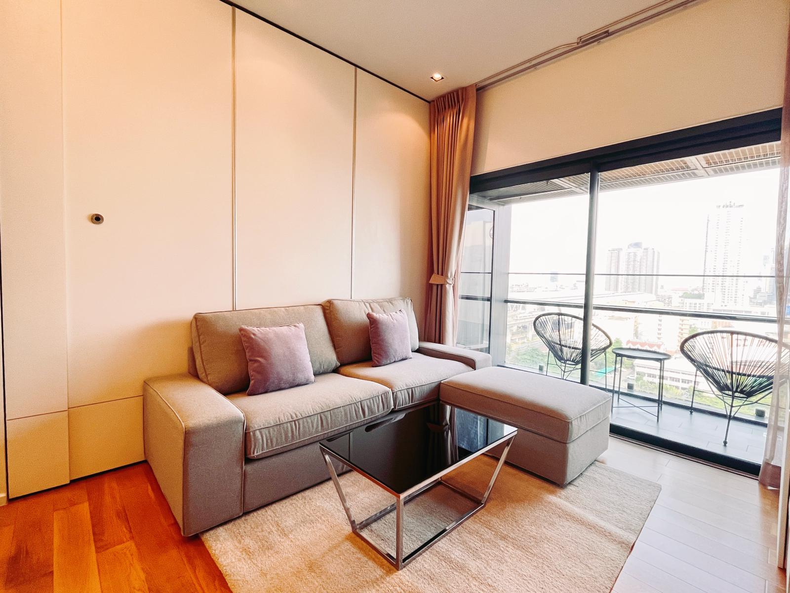 1-Bed 1-Bath 47 sqm Circle Living Prototype Condo Near MRT Phetchaburi for Rent 25K THB