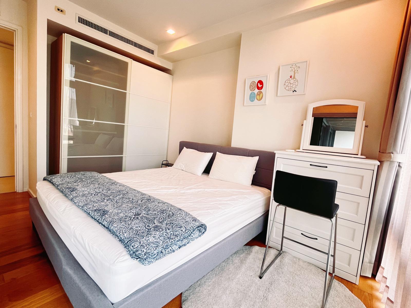 1-Bed 1-Bath 47 sqm Circle Living Prototype Condo Near MRT Phetchaburi for Rent 25K THB