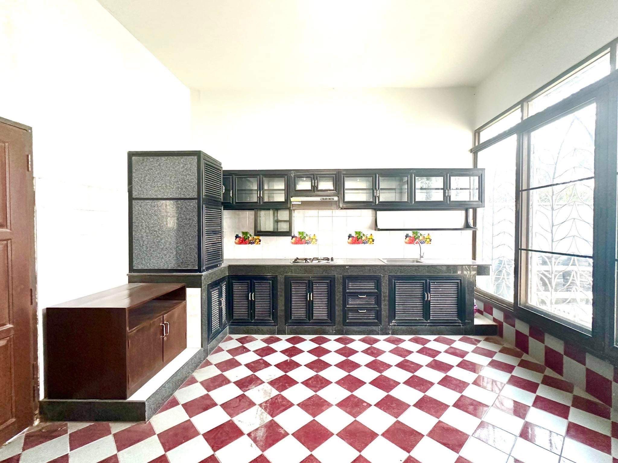 7-Bed 5-Bath 900 sqm House for Rent 90K THB at Borommaratchachonnani, Near BTS Bang Wa