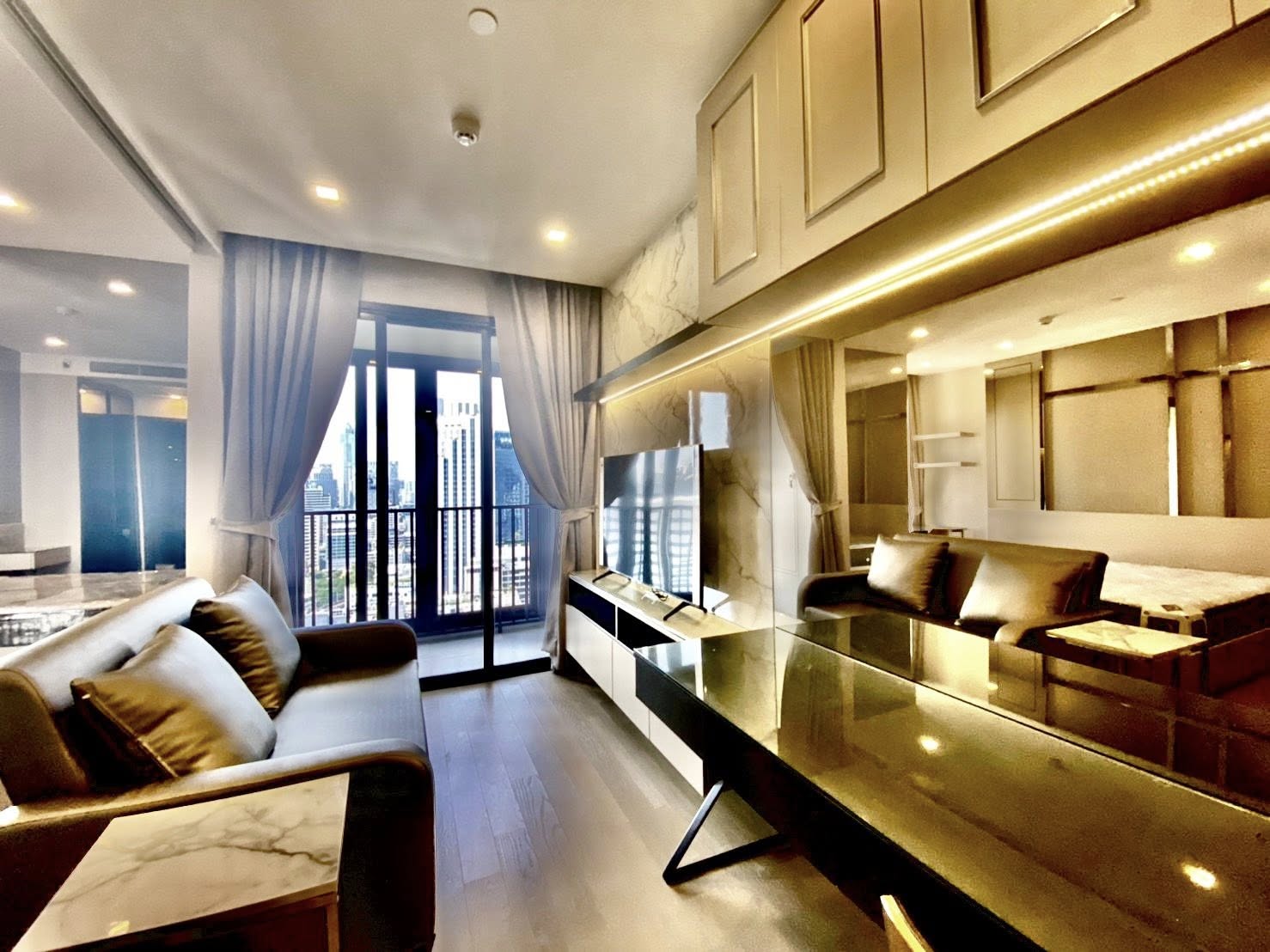 1-Bed, 1-Bath, 35 sqm, Ashton Asoke Condo, for Rent, 35K THB, Next to Sukhumvit MRT