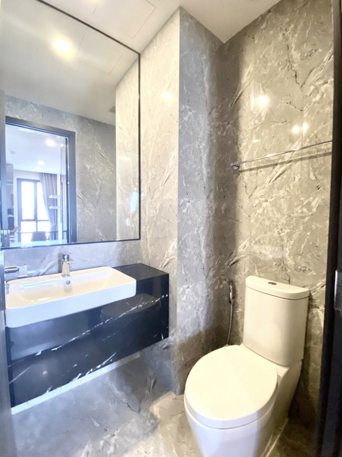 1-Bed, 1-Bath, 35 sqm, Ashton Asoke Condo, for Rent, 35K THB, Next to Sukhumvit MRT