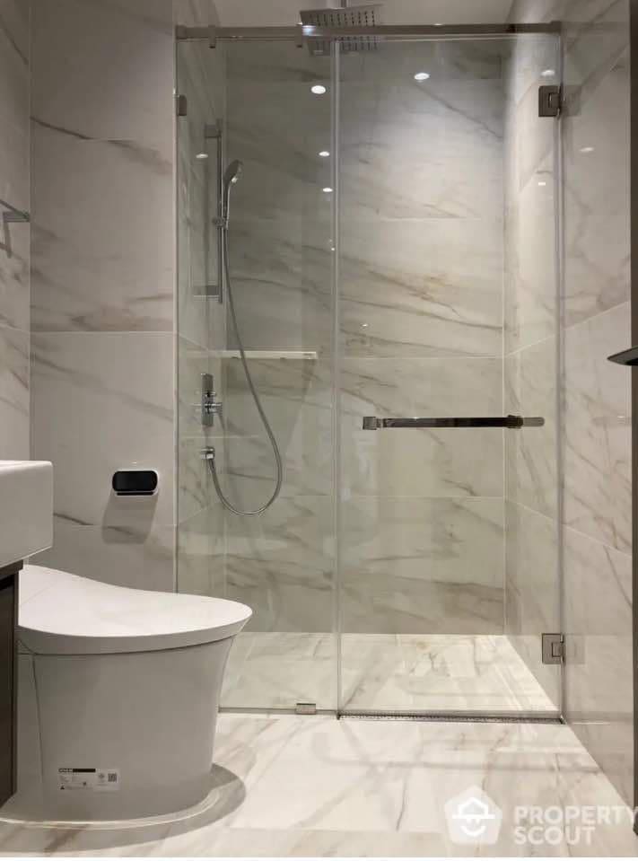 1-Bed 1-Bath 45 sqm Supalai Icon Sathorn Condo Near BTS Chong Nonsi for Rent 60K THB