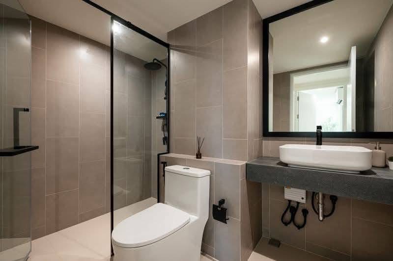 3-Bed 3-Bath Condo 117 sqm at LE NICE EKKAMAI Near BTS Ekkamai for Sale 13.9M THB