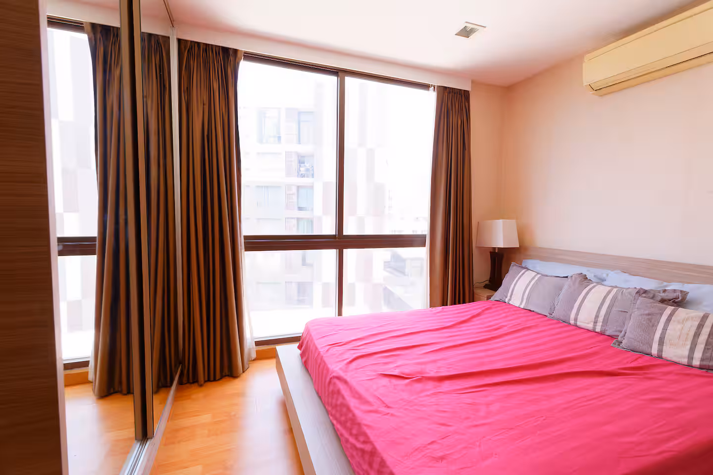 1-Bed 1-Bath Condo 38 sqm at XVI The Sixteenth near MRT Queen Sirikit for Rent 20K THB