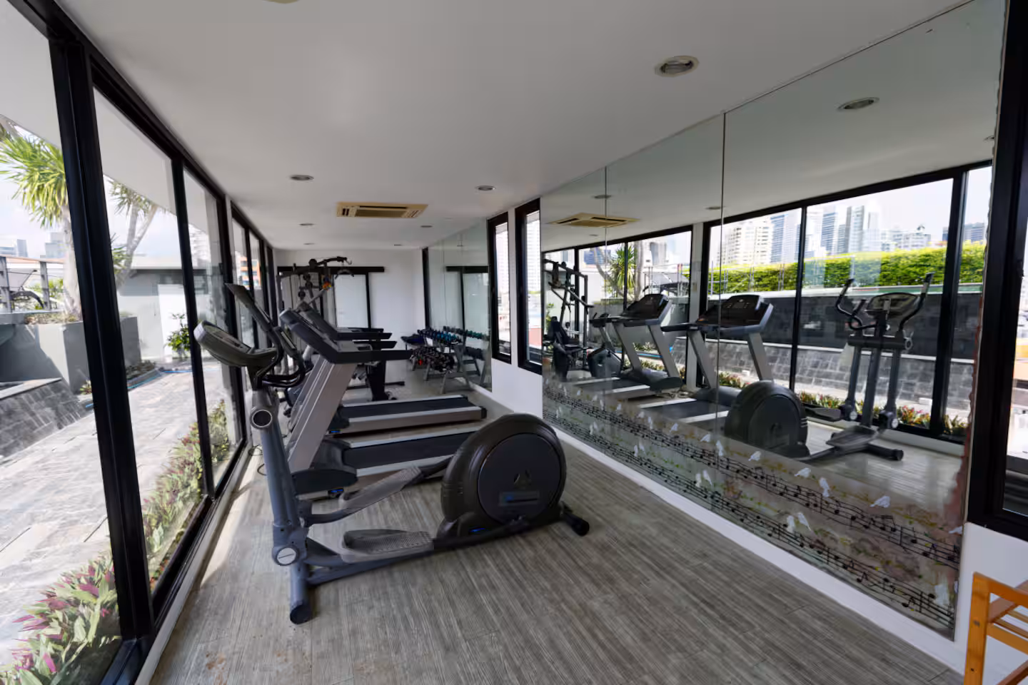 1-Bed 1-Bath Condo 38 sqm at XVI The Sixteenth near MRT Queen Sirikit for Rent 20K THB