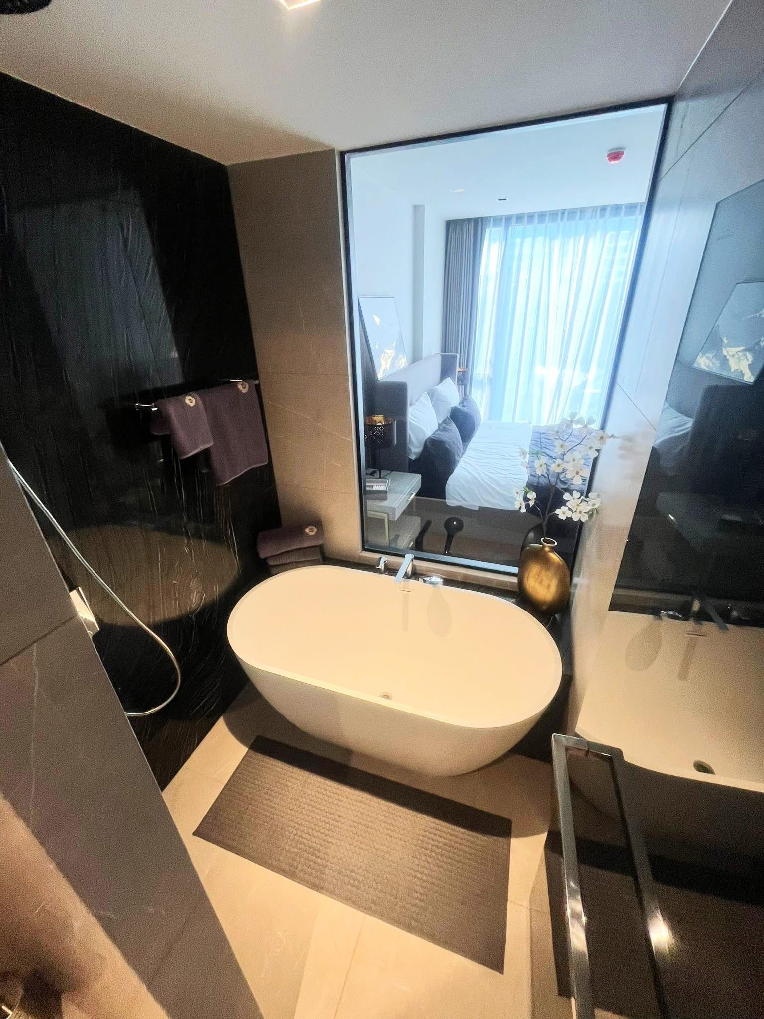 1-Bed 1-Bath 49 sqm Condo at THE RESERVE 61 HIDEAWAY near BTS Ekkamai for Rent 55K THB