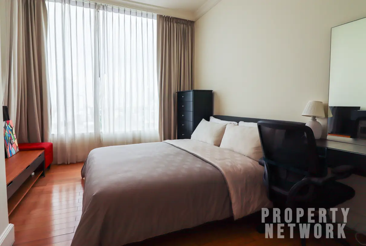 2-Bed 2-Bath 111 sqm Royce Private Residences Condo Near MRT Sukhumvit For Sale 21M THB