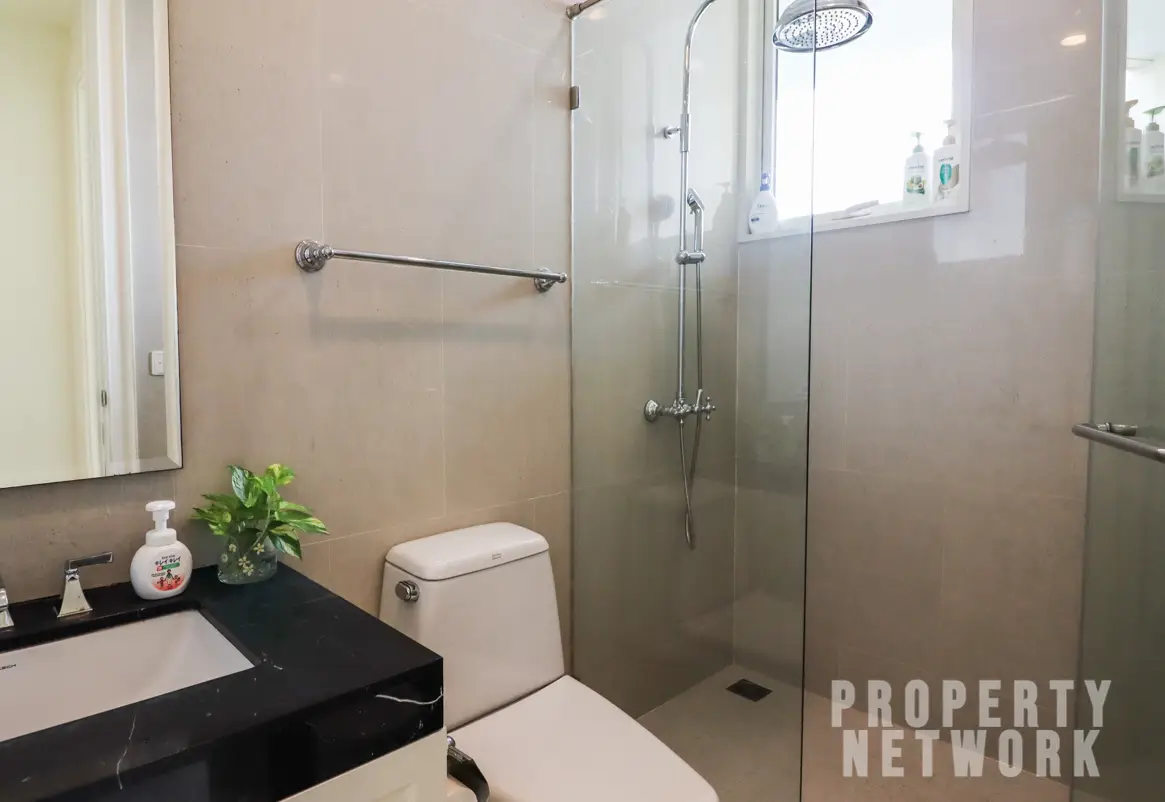 2-Bed 2-Bath 111 sqm Royce Private Residences Condo Near MRT Sukhumvit For Sale 21M THB