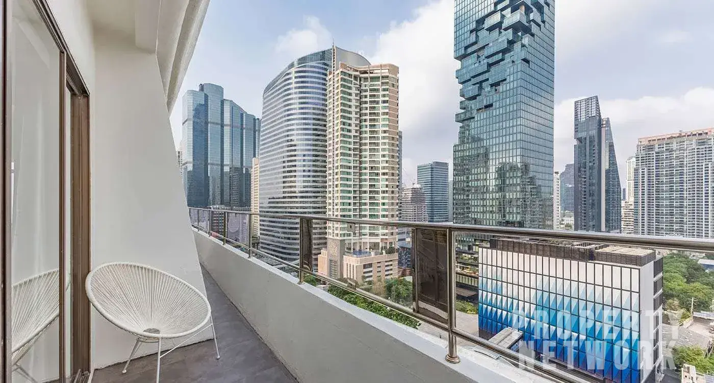 1-Bed 2-Bath 129 sqm Diamond Tower Condo near BTS Chong Nonsi for Sale 15.5M THB