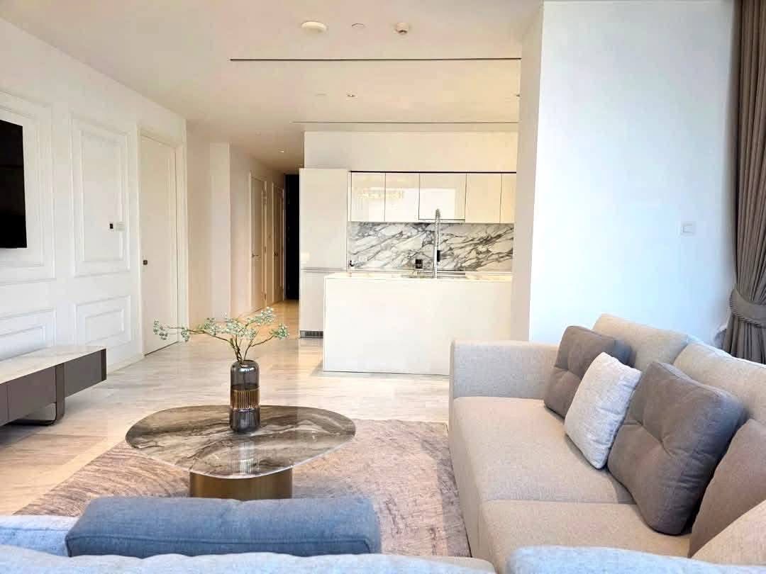 2-Bed 3-Bath 117 sqm Four Seasons Condo Near BTS Saphan Taksin for Rent 300K THB