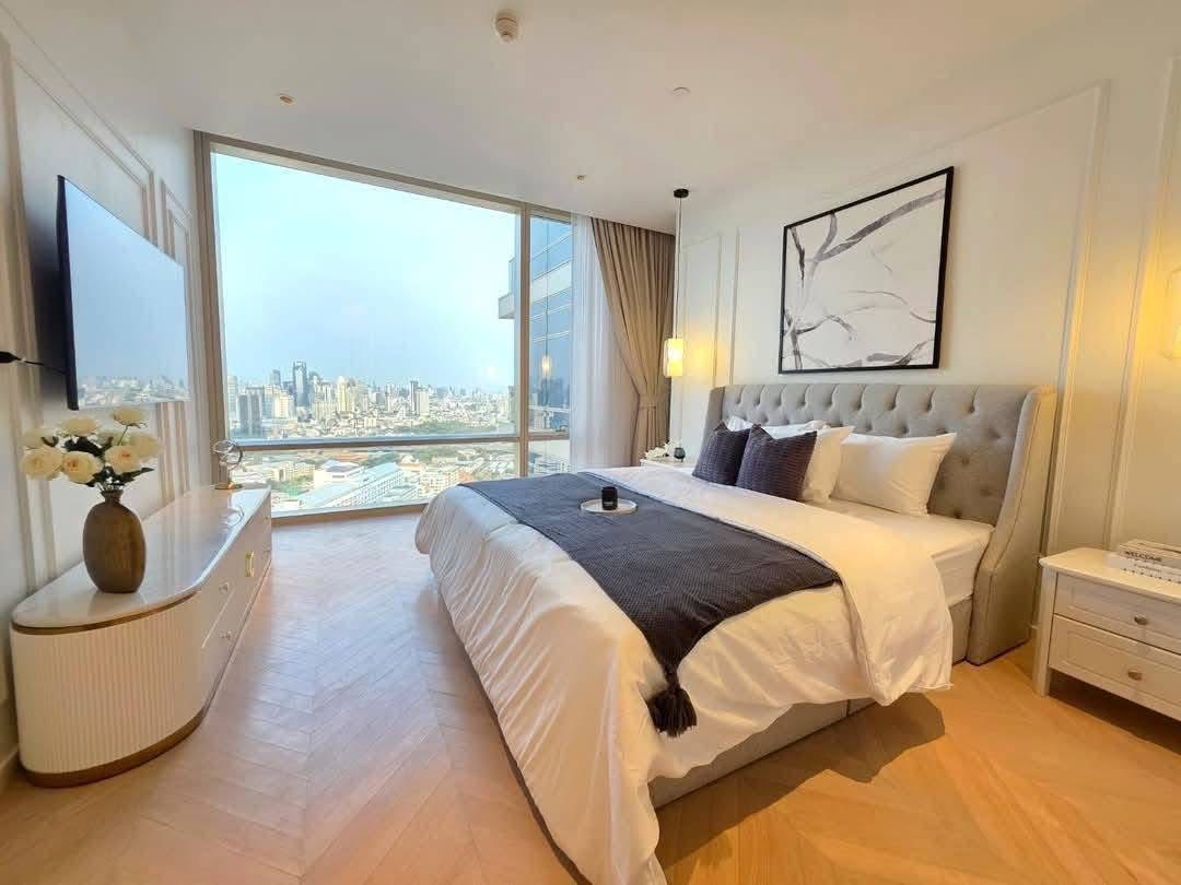 2-Bed 3-Bath 117 sqm Four Seasons Condo Near BTS Saphan Taksin for Rent 300K THB