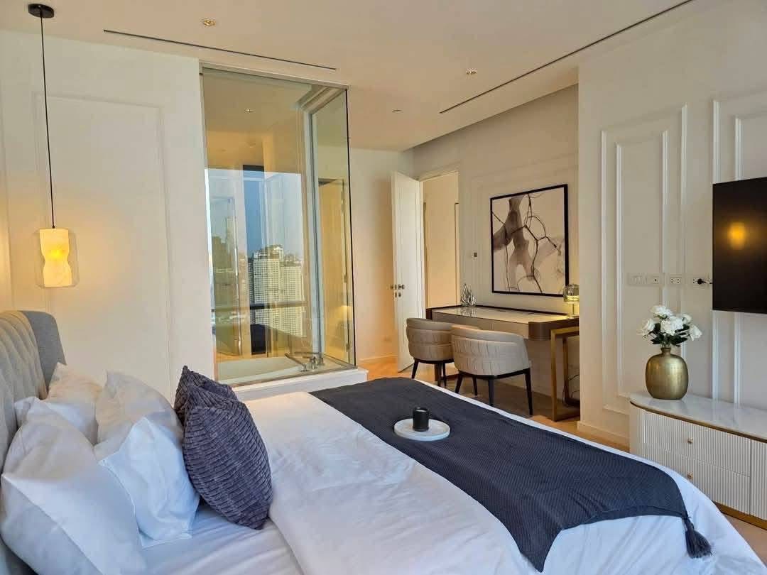 2-Bed 3-Bath 117 sqm Four Seasons Condo Near BTS Saphan Taksin for Rent 300K THB