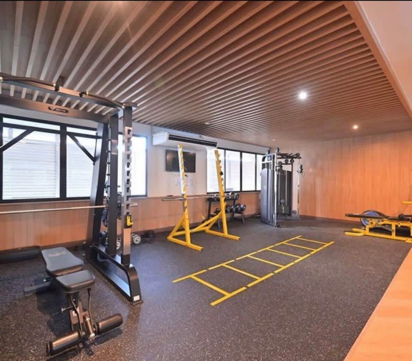 2-Bed 2-Bath 139 sqm Condo at DS Tower 2 near BTS Phrom Phong for Sale 16.8M THB