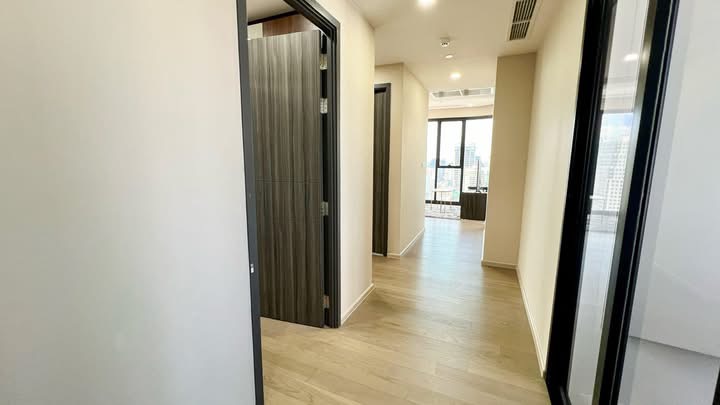 2-Bed 2-Bath 64 sqm Condo at Ashton Asoke Near BTS Asoke MRT Sukhumvit for Rent 62K THB