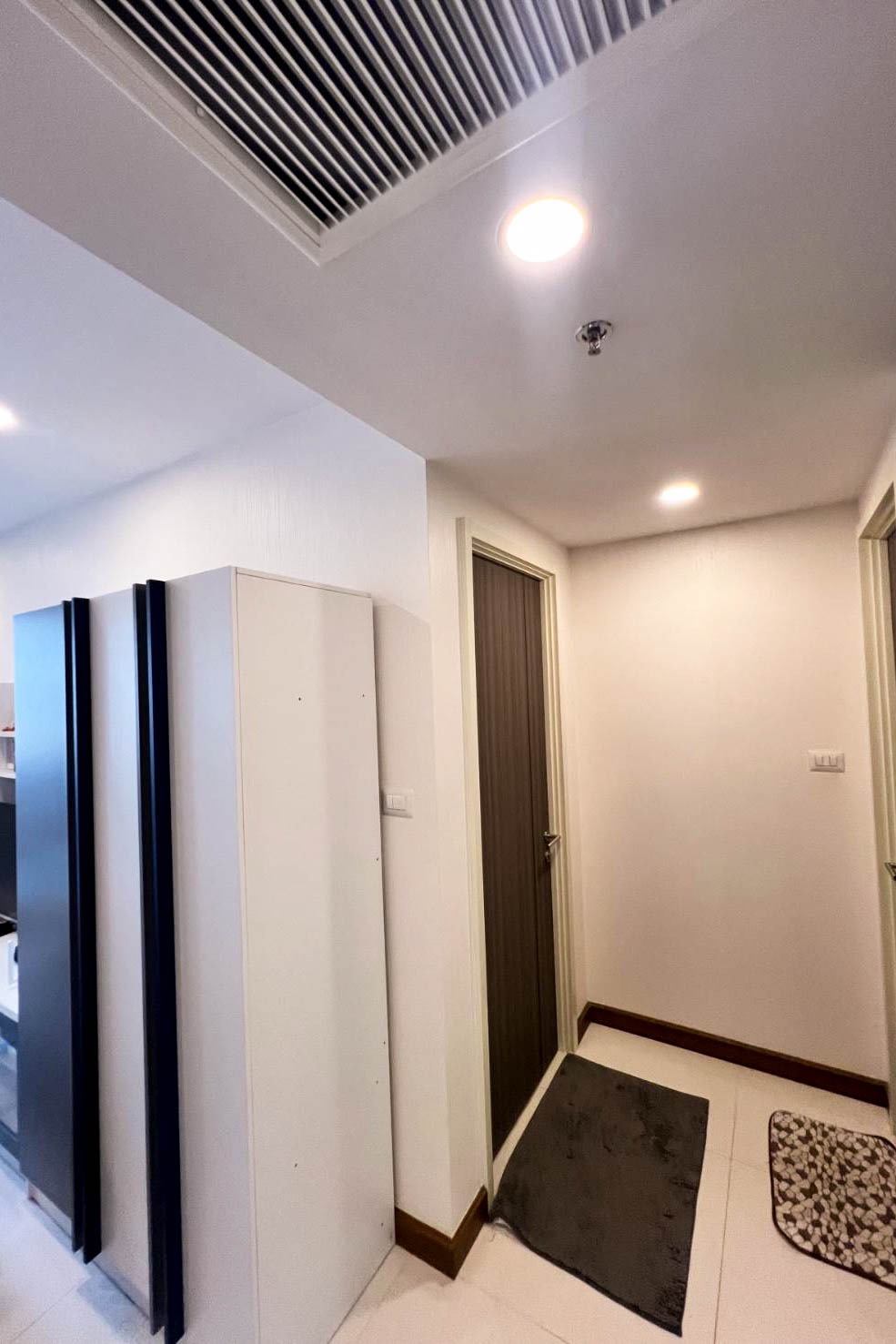 1-Bed 1-Bath 48 sqm Condo at Supalai Premier Charoen Nakhon for Sale 5.5M THB Near BTS Gold Line Charoen Nakhon