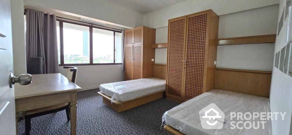 2-Bed 2-Bath 133 sqm Yada Condominium Condo Near BTS Phrom Phong for Rent 42K THB