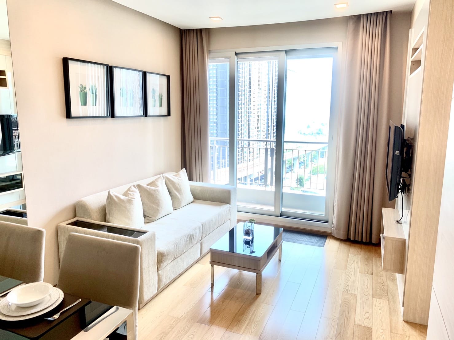 1-Bed 1-Bath 45 sqm Condo at The Address Asoke near MRT Phetchaburi for Rent 26K THB/month